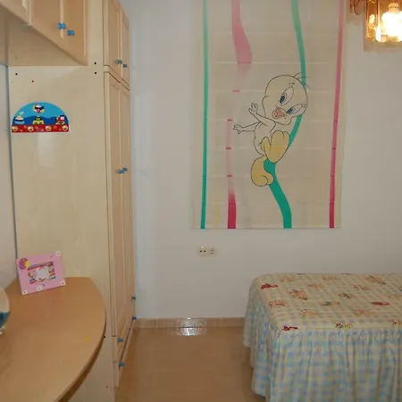 Dom wakacyjny Casa En Con Garaje *