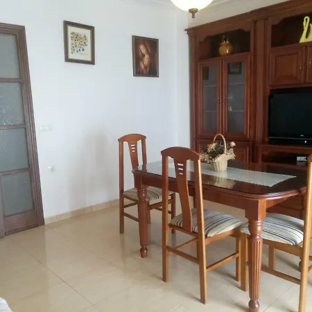 Casa En Con Garaje Olvera