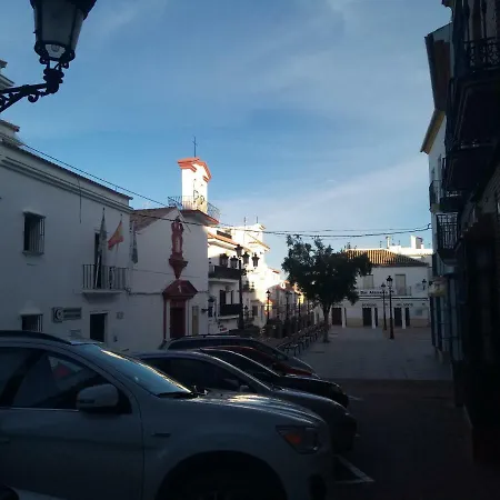 Dom wakacyjny Casa En Con Garaje *