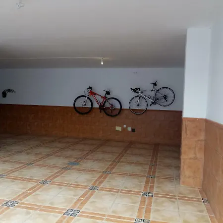 Casa En Con Garaje Olvera